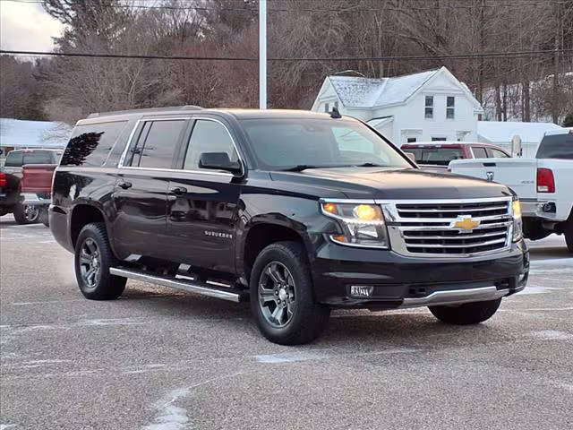 2015 Chevrolet Suburban LT 4WD photo