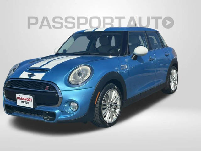 2015 MINI Hardtop 4 Door S FWD photo