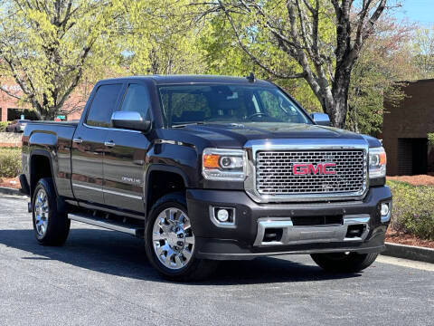 2015 GMC Sierra 2500HD Denali 4WD photo