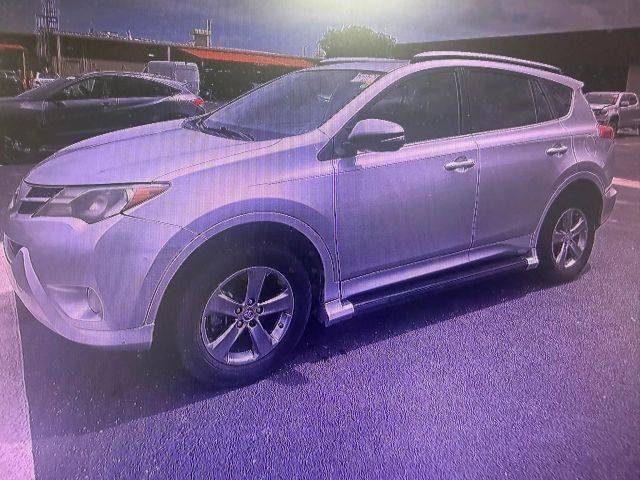 2015 Toyota RAV4 XLE FWD photo