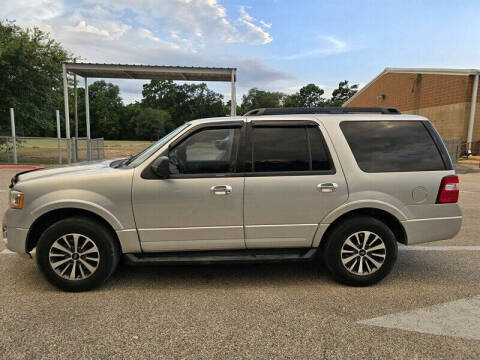 2015 Ford Expedition XLT RWD photo