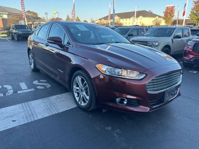 2016 Ford Fusion Titanium Hybrid FWD photo