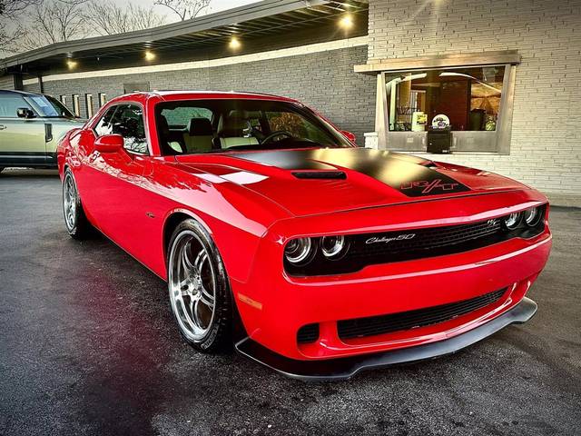 2015 Dodge Challenger R/T Plus RWD photo