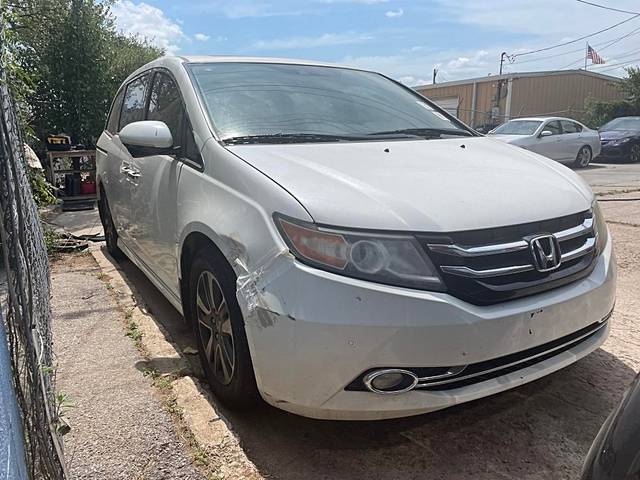2015 Honda Odyssey Touring FWD photo