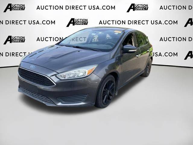 2015 Ford Focus SE FWD photo