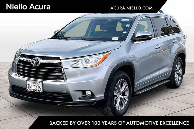 2015 Toyota Highlander XLE AWD photo