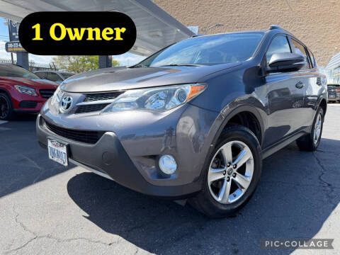 2015 Toyota RAV4 XLE FWD photo
