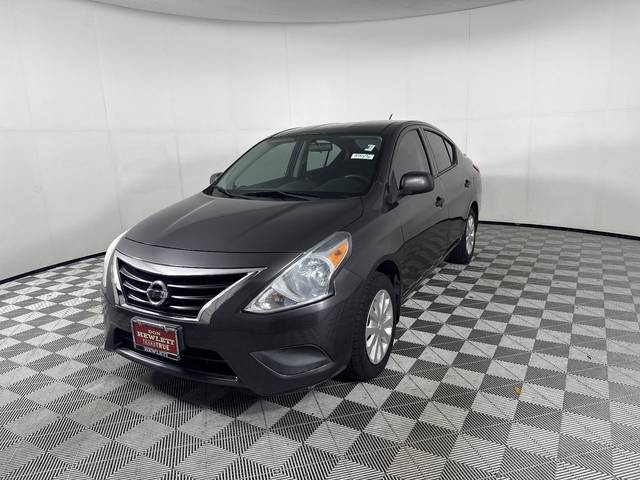 2015 Nissan Versa S Plus FWD photo