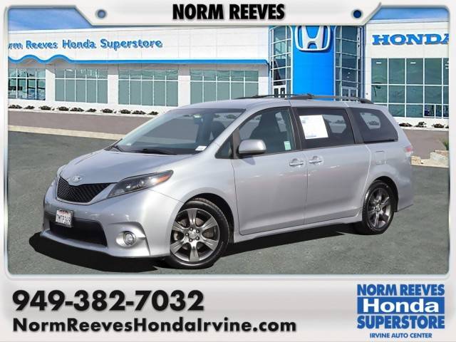 2015 Toyota Sienna SE FWD photo