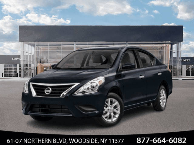 2015 Nissan Versa SV FWD photo