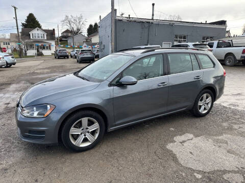 2015 Volkswagen Golf SportWagen TDI S FWD photo
