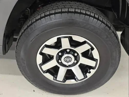 2015 Toyota 4Runner Limited 4WD photo