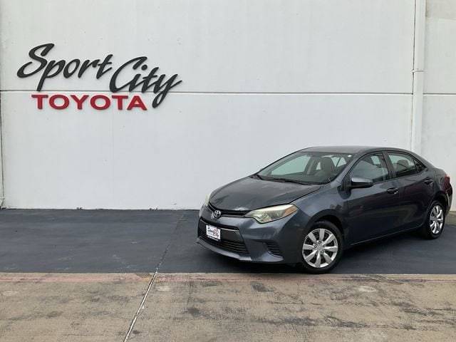 2015 Toyota Corolla LE FWD photo