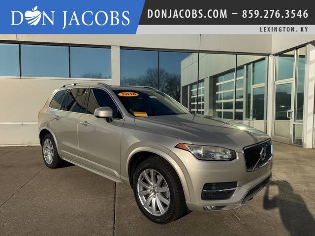 2016 Volvo XC90 T6 Momentum AWD photo