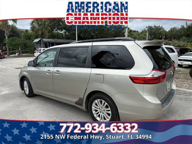 2015 Toyota Sienna XLE FWD photo