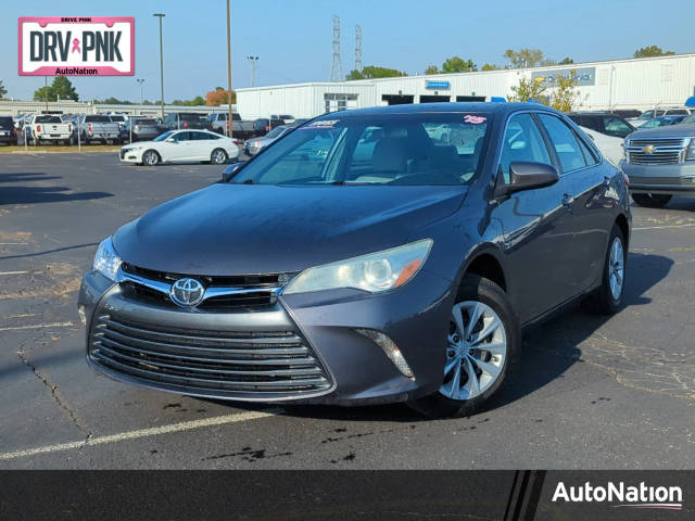 2015 Toyota Camry LE FWD photo