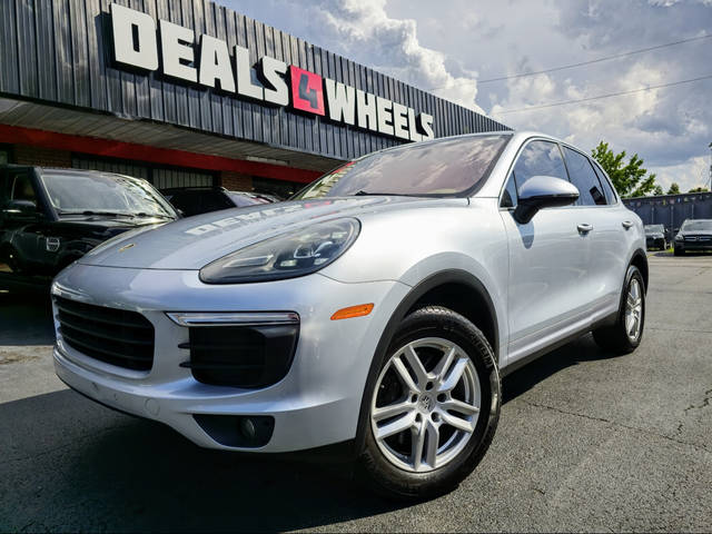 2016 Porsche Cayenne  AWD photo