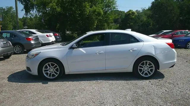 2015 Chevrolet Malibu LT FWD photo