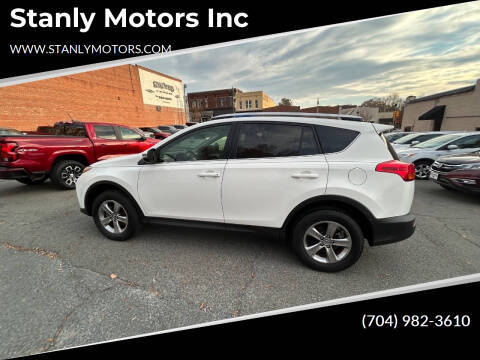 2015 Toyota RAV4 XLE FWD photo