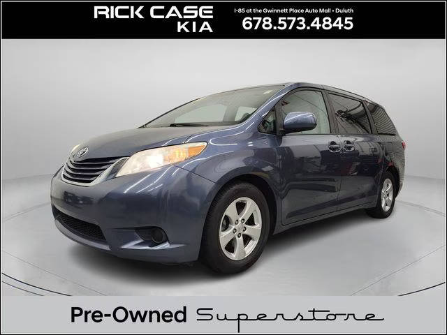 2015 Toyota Sienna LE FWD photo