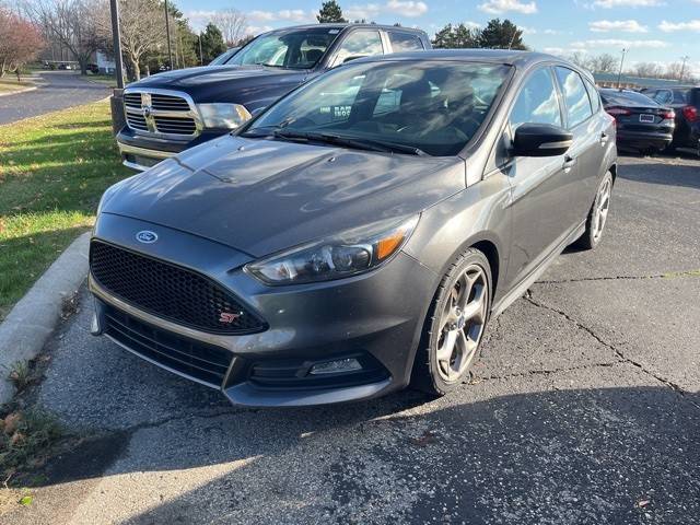 2015 Ford Focus ST FWD photo