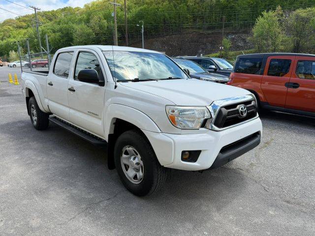 2015 Toyota Tacoma 4WD photo