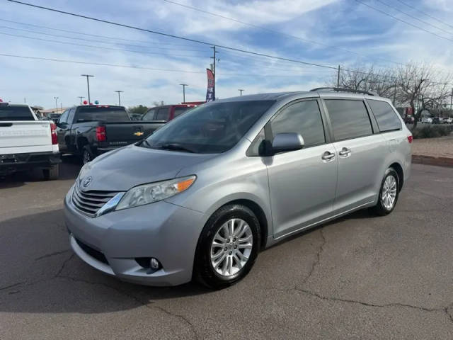2015 Toyota Sienna XLE Premium FWD photo