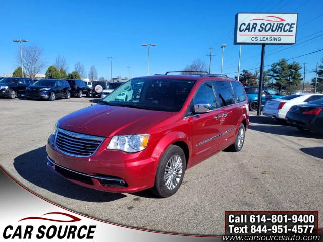 2015 Chrysler Town and Country Touring-L FWD photo