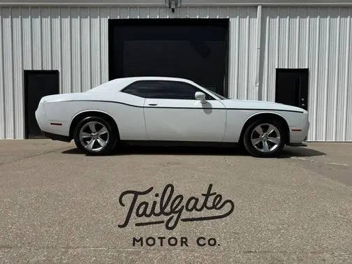 2015 Dodge Challenger SXT RWD photo