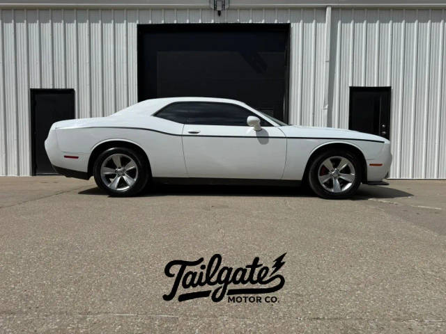2015 Dodge Challenger SXT RWD photo