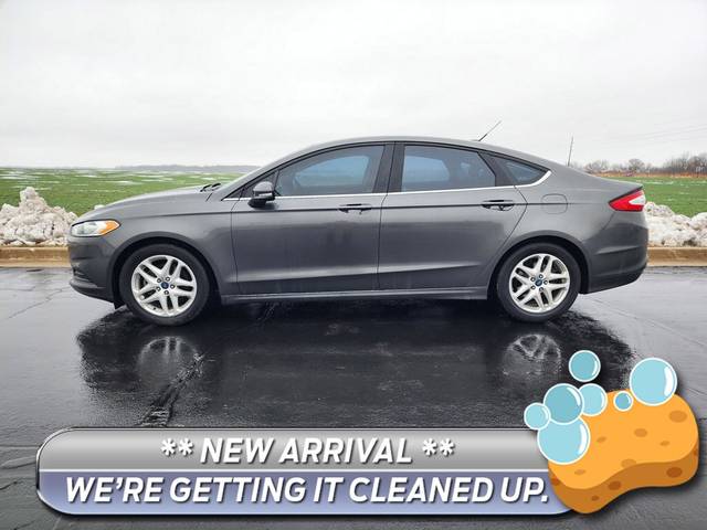 2016 Ford Fusion SE FWD photo