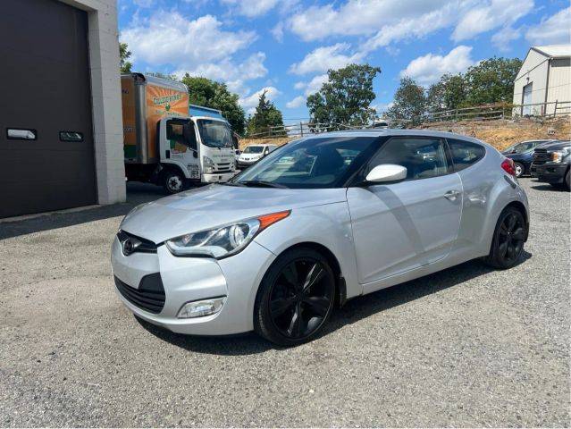 2015 Hyundai Veloster FWD photo