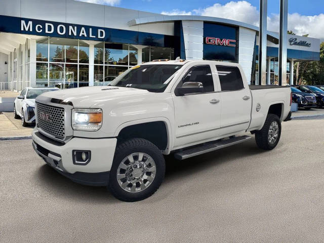 2015 GMC Sierra 2500HD Denali 4WD photo