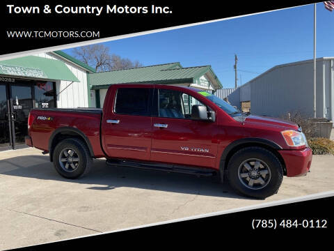 2015 Nissan Titan PRO-4X 4WD photo