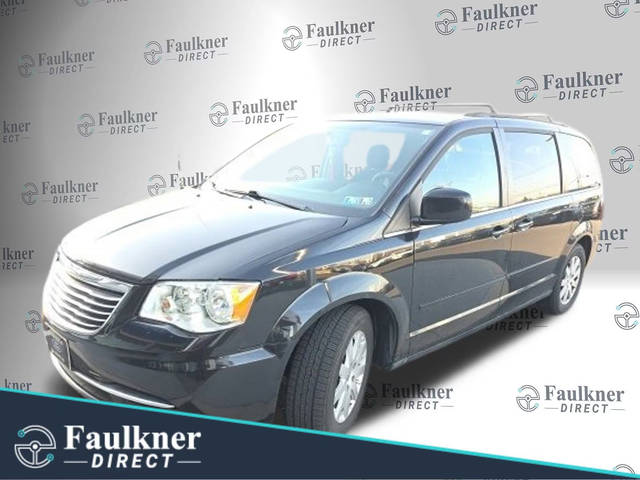 2016 Chrysler Town and Country LX FWD photo