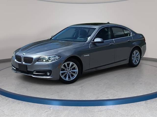 2016 BMW 5 Series 528i RWD photo