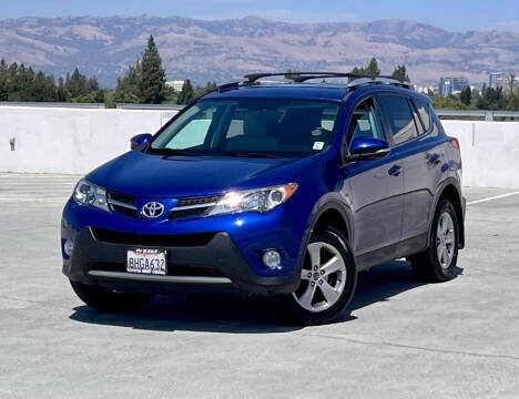2015 Toyota RAV4 XLE FWD photo