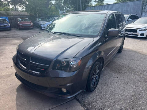 2016 Dodge Grand Caravan SXT Plus FWD photo