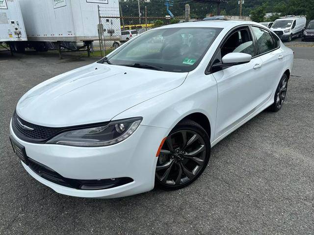 2016 Chrysler 200 S FWD photo