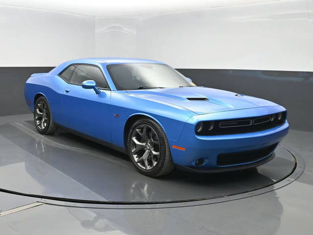 2015 Dodge Challenger R/T RWD photo