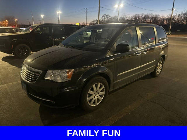 2015 Chrysler Town and Country Touring FWD photo