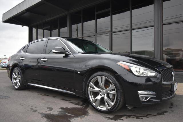 2015 Infiniti Q70L  RWD photo