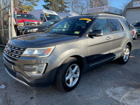 2016 Ford Explorer XLT 4WD photo