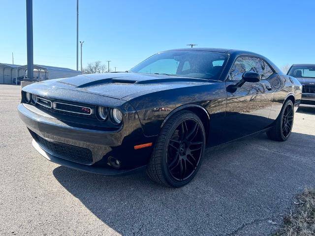 2015 Dodge Challenger R/T RWD photo