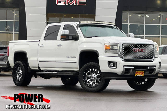 2015 GMC Sierra 2500HD Denali 4WD photo