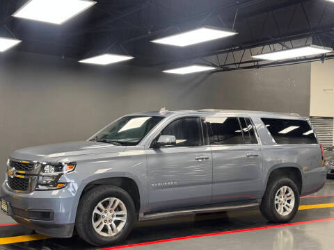 2016 Chevrolet Suburban LT RWD photo
