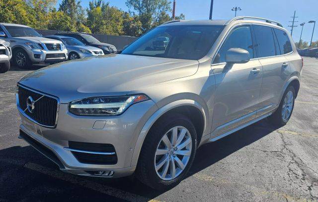 2016 Volvo XC90 T6 Momentum AWD photo