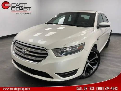 2015 Ford Taurus SEL FWD photo