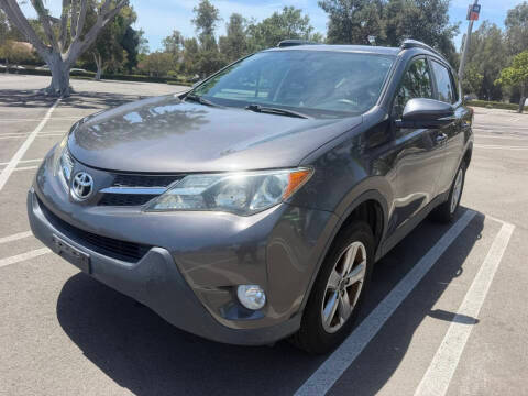 2015 Toyota RAV4 XLE FWD photo