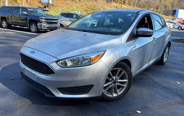 2015 Ford Focus SE FWD photo